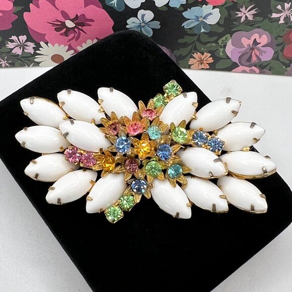 Juliana Milk Glass Floral Cluster Brooch